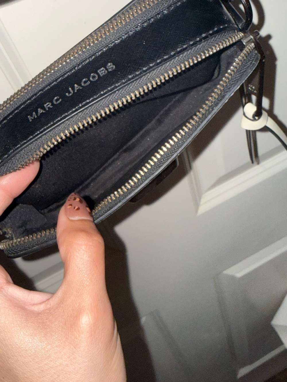Marc Jacobs THE UTILITY Snapshot Crossbody Bag with Black Logo Strap PLUS Charm - Picture 7 of 12